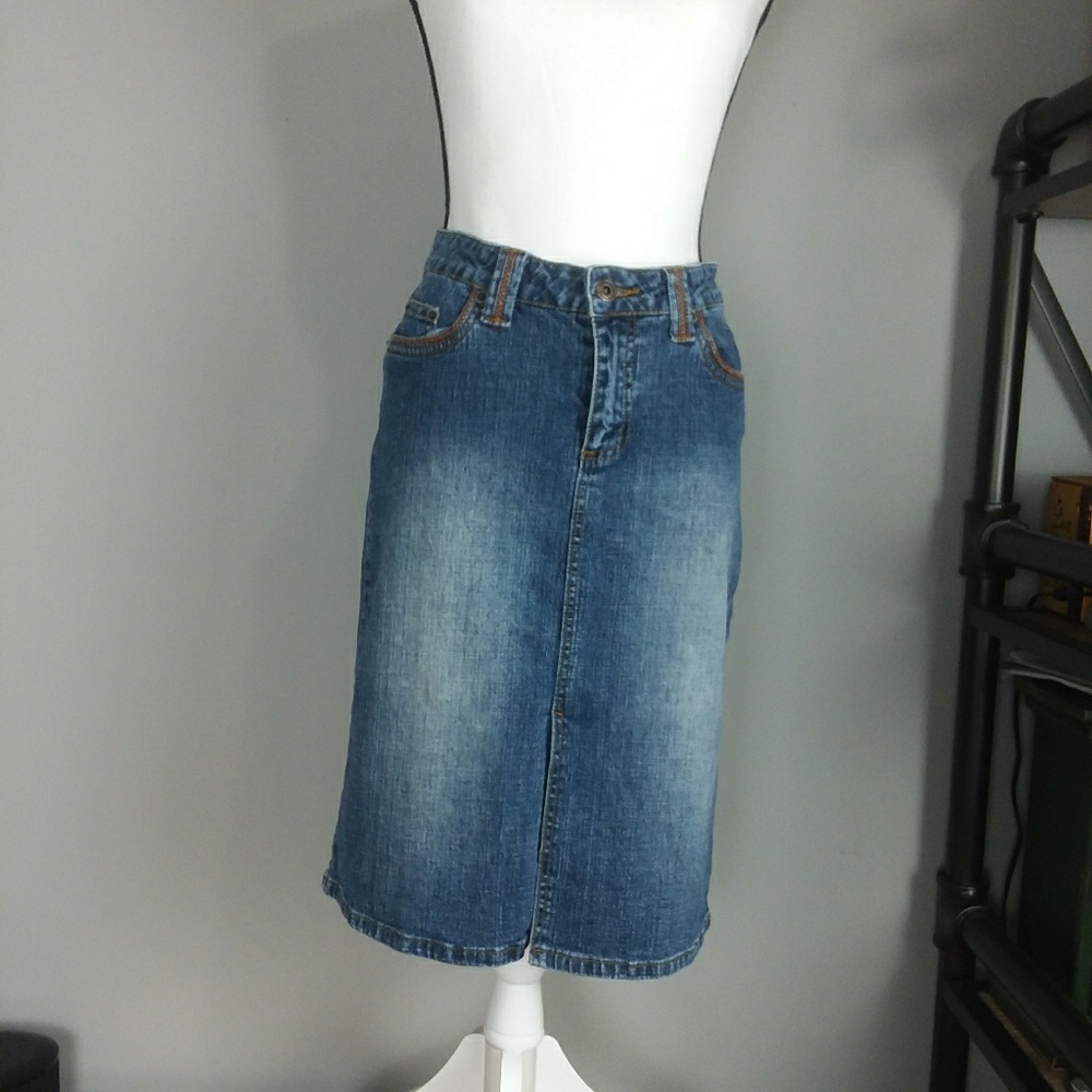 🐝OTB (one tuff babe) skirt